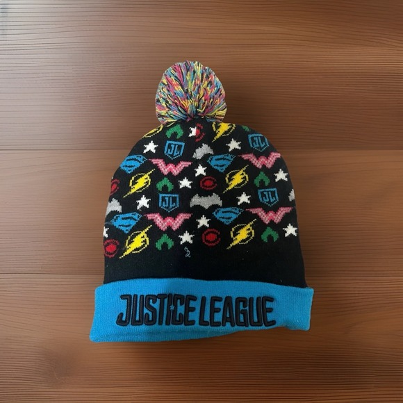 DC Comics Accessories - DC Comics Womens Blue Pom Justice League Beanie Hat Knit Christmas Stocking Cap
